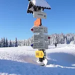 게스트하우스 Podlesi Kořenov